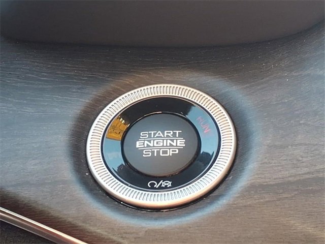 Certified 2022 Jeep Grand Cherokee L Overland w/ Luxury Tech Group IV image 13