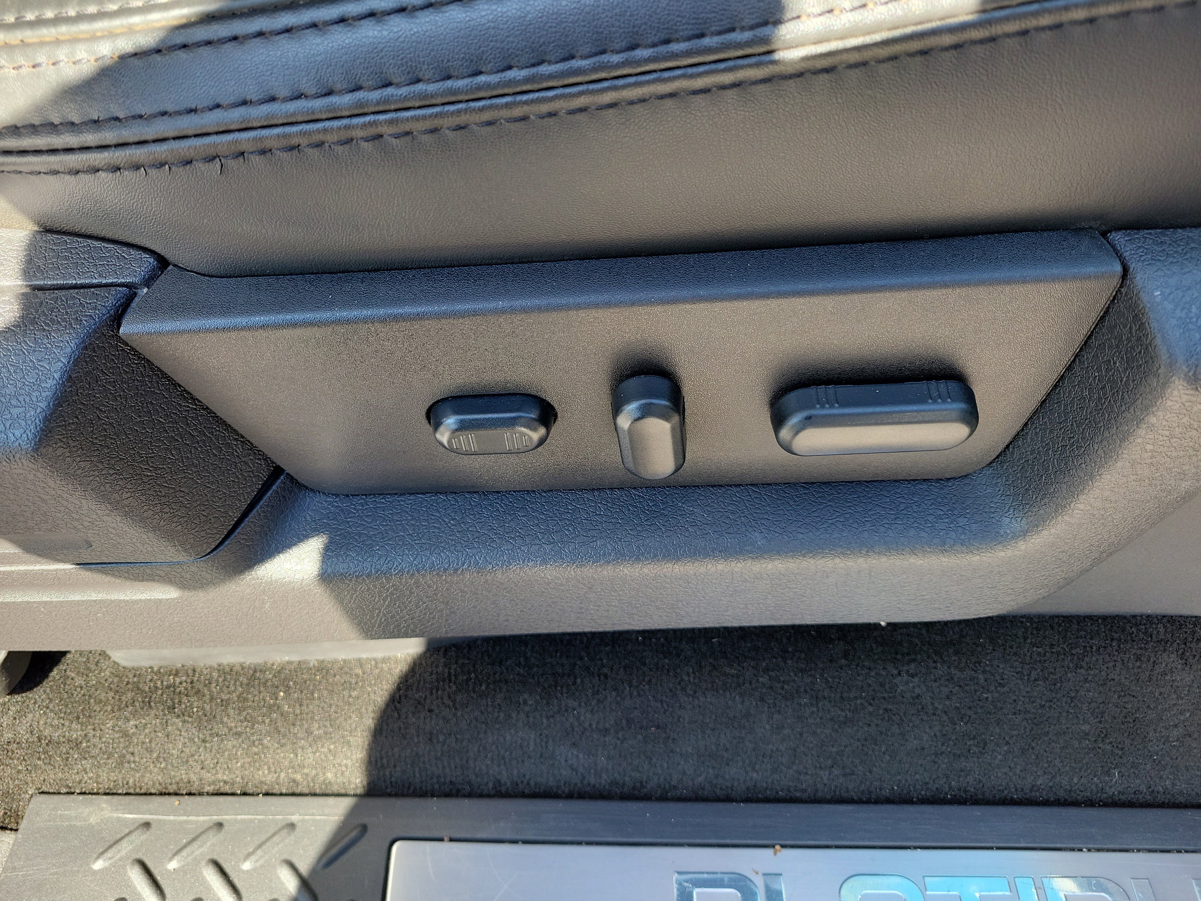 Used 2013 Ford F150 Platinum image 9