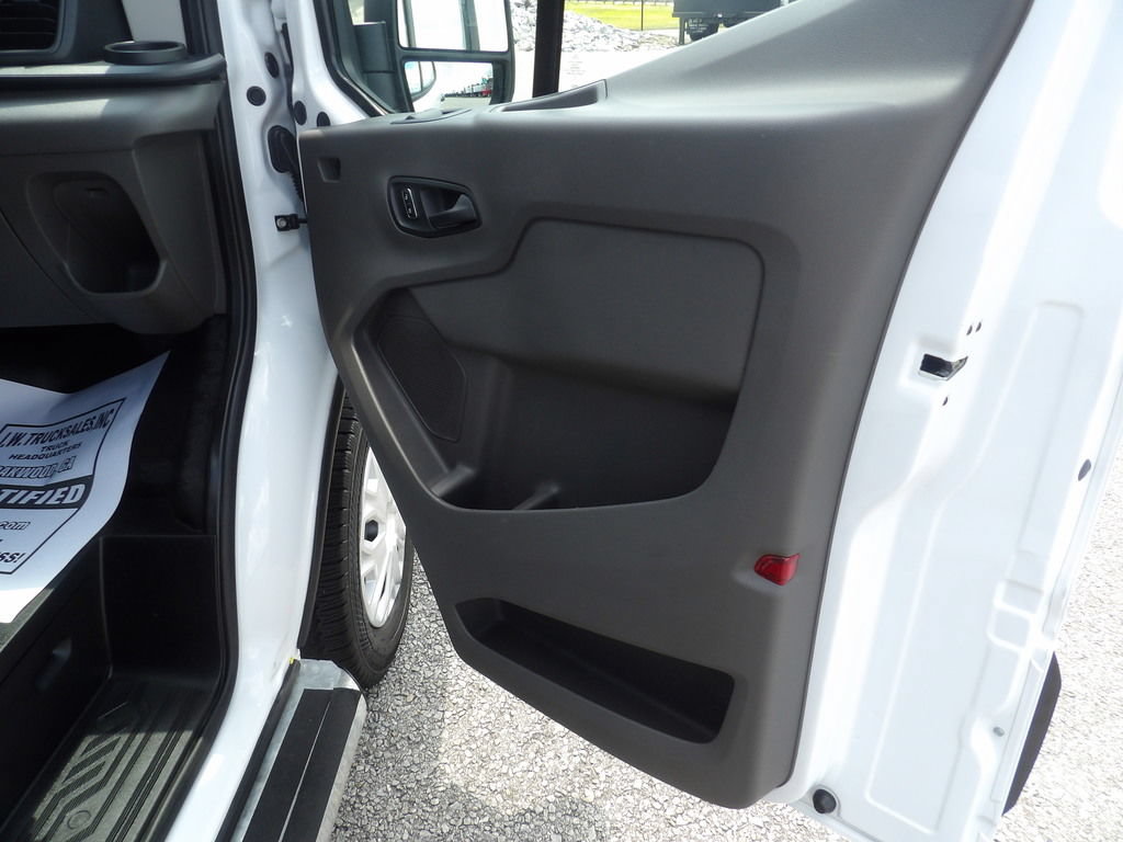Used 2025 Ford Transit 250 Low Roof w/ Exterior Upgrade Package RWD image 28
