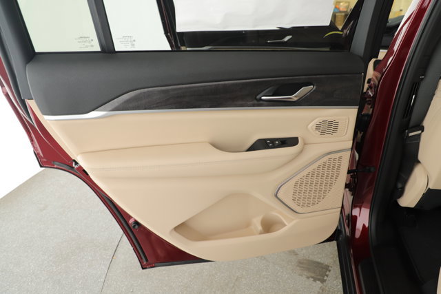 New 2026 Jeep Grand Cherokee L Limited image 11