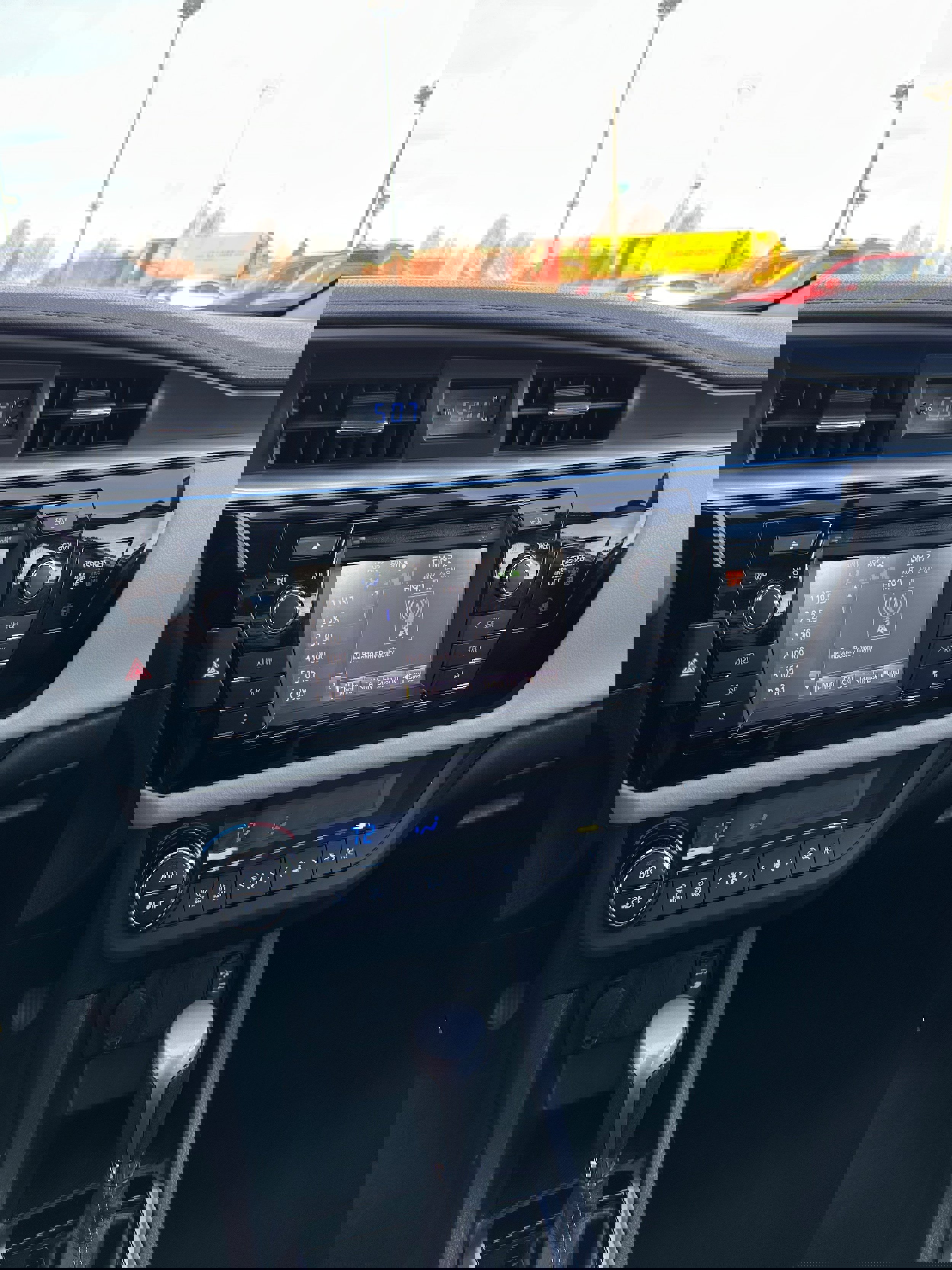 Used 2015 Toyota Corolla image 15