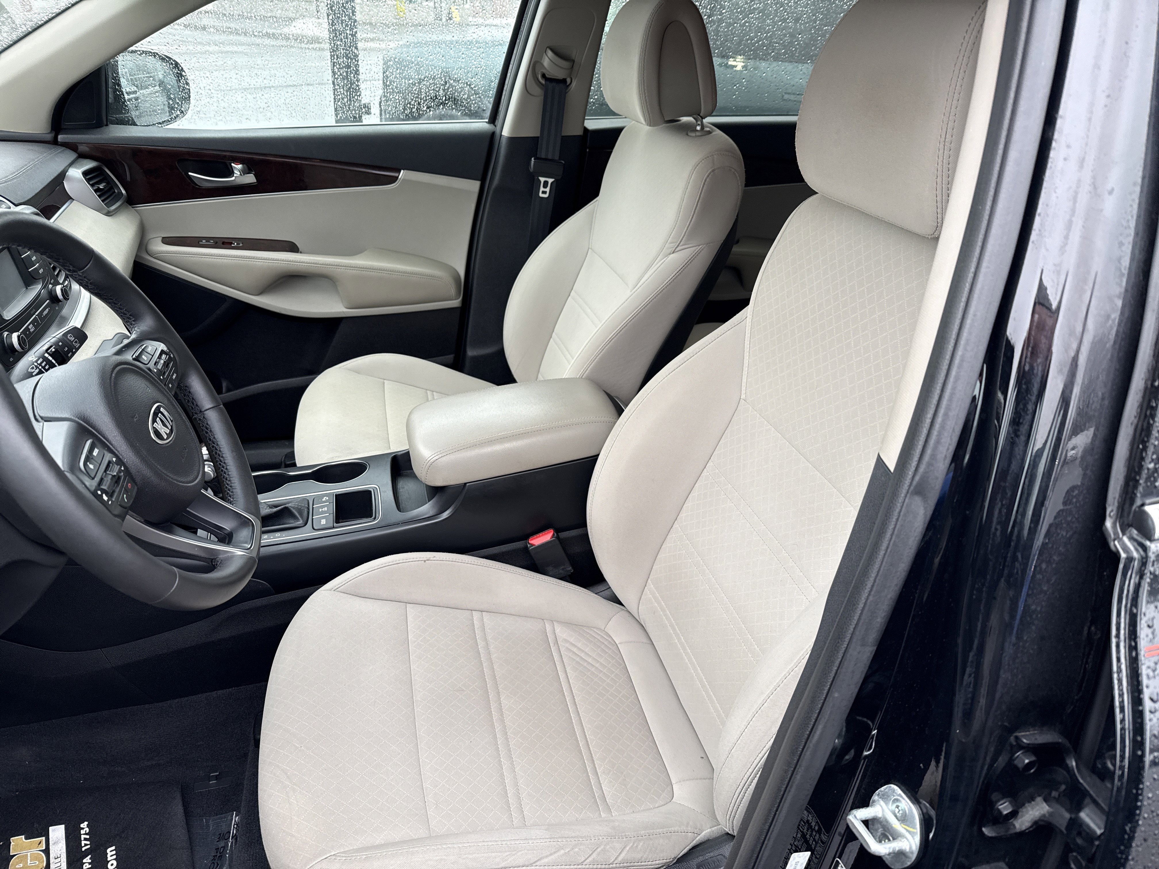 Used 2016 Kia Sorento LX w/ LX Convenience Package image 12