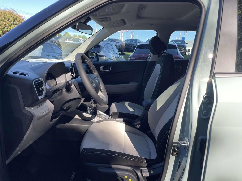 New 2026 Hyundai Venue SEL image 15