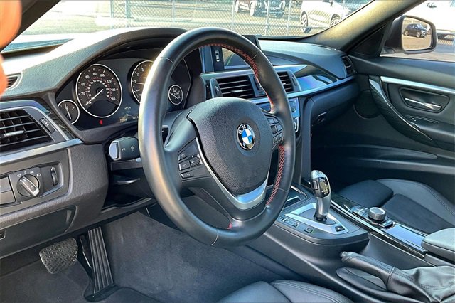 Used 2018 BMW 330e w/ Convenience Package image 13