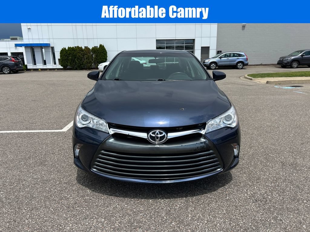 Used 2017 Toyota Camry LE FWD image 3