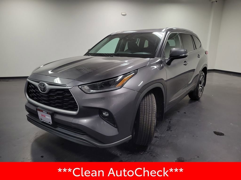 Used 2021 Toyota Highlander XLE image 4