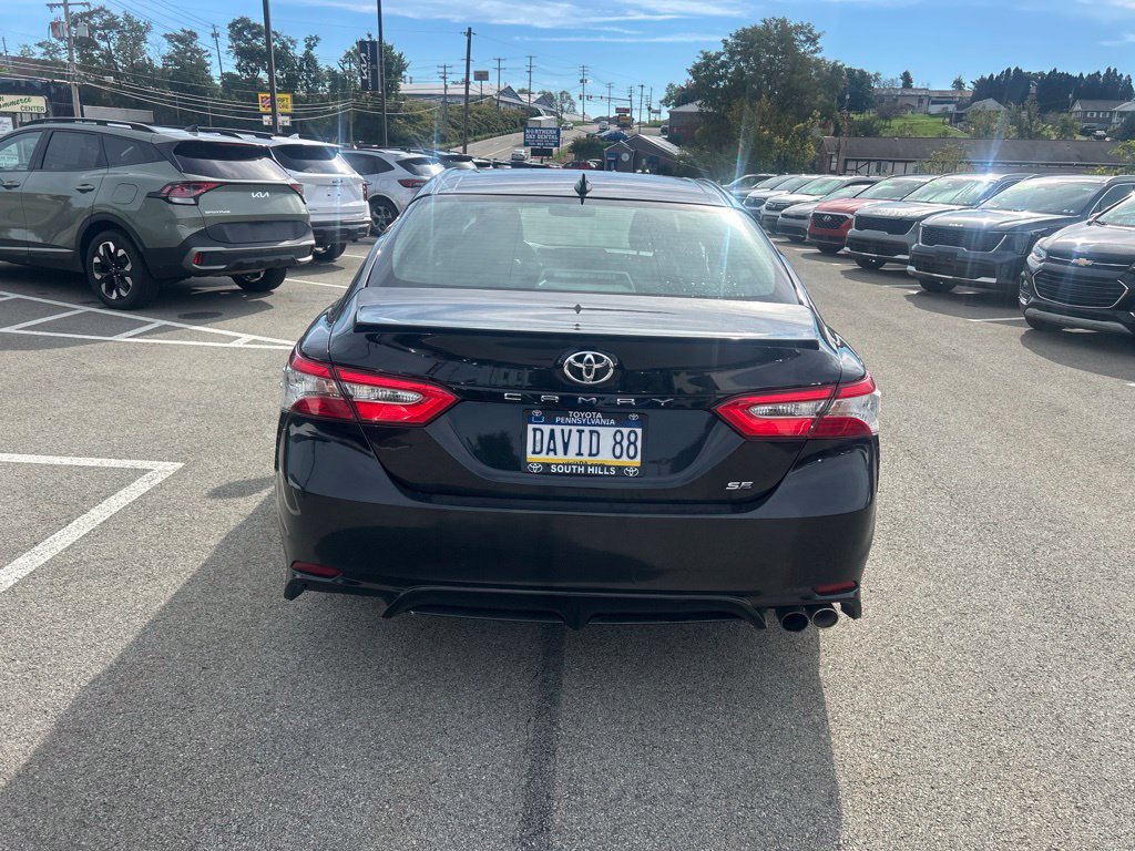 Used 2019 Toyota Camry SE w/ Convenience Package FWD image 5