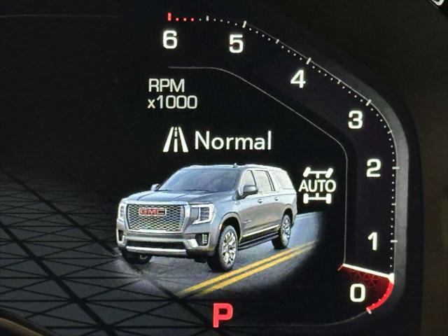 Used 2023 GMC Yukon XL Denali AWD/4WD image 28
