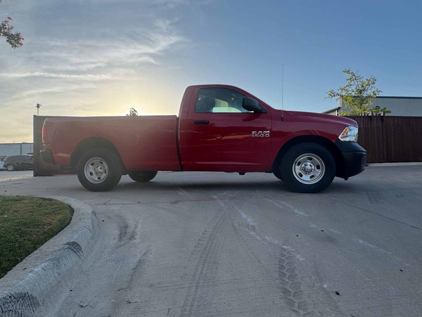 Used 2017 RAM 1500 Tradesman w/ Power & Remote Entry Group RWD image 2