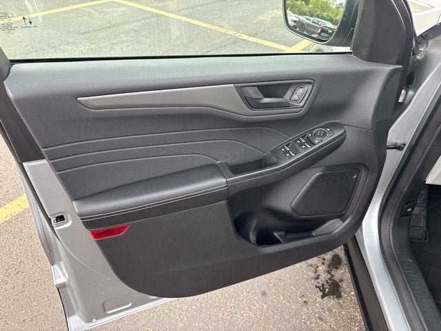 Used 2023 Ford Escape Active AWD/4WD image 18