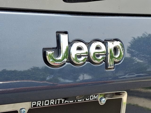Used 2019 Jeep Cherokee Latitude Plus AWD/4WD image 22