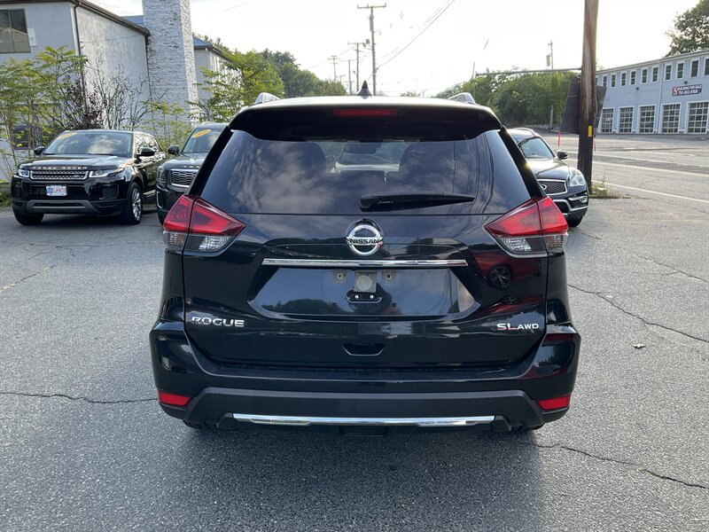Used 2018 Nissan Rogue SL w/ Premium Package AWD/4WD image 6