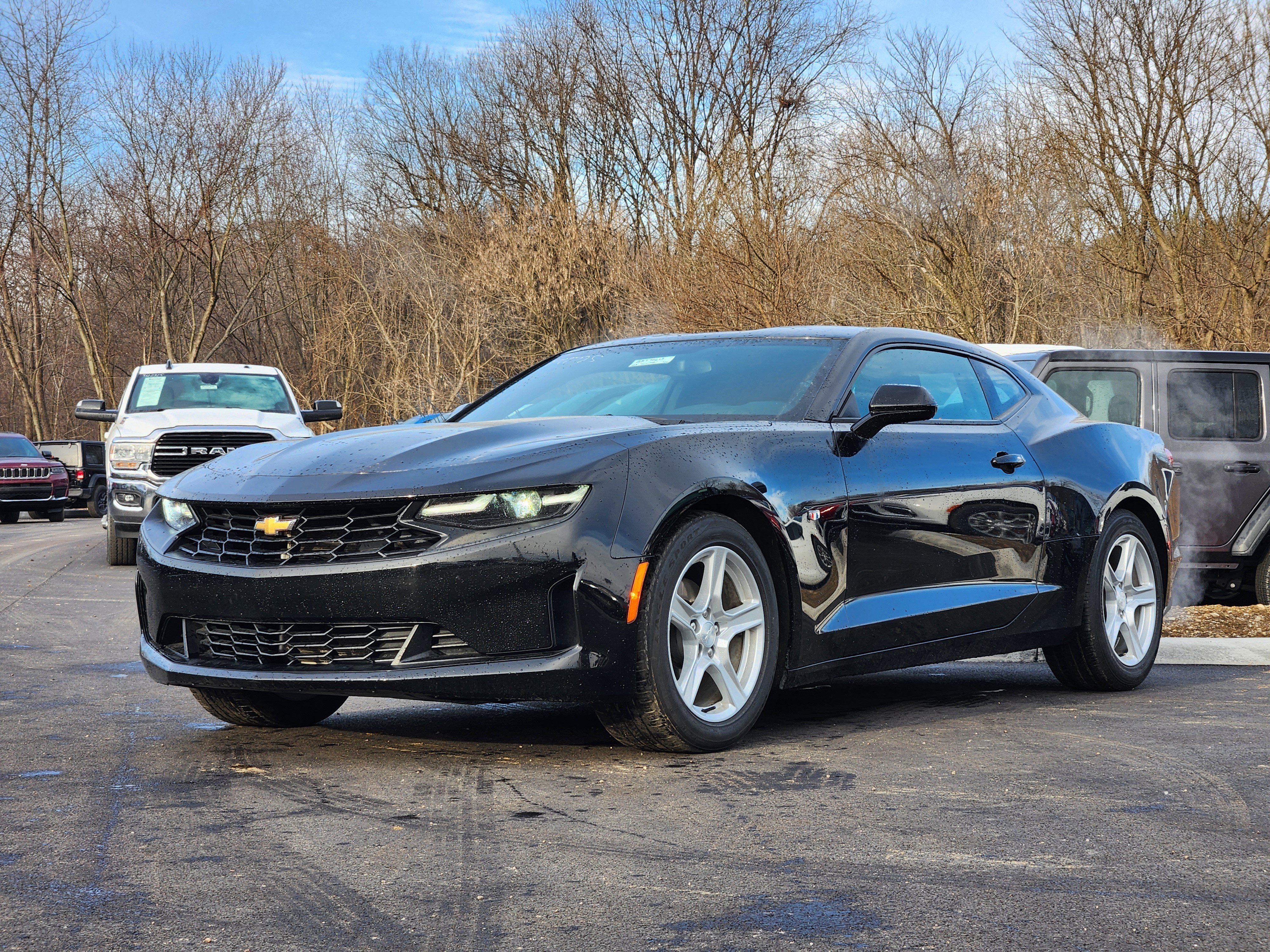 Used 2023 Chevrolet Camaro LT image 13