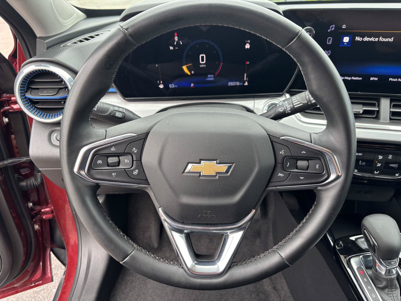 Used 2024 Chevrolet Trax LT w/ LT Convenience Package FWD image 20