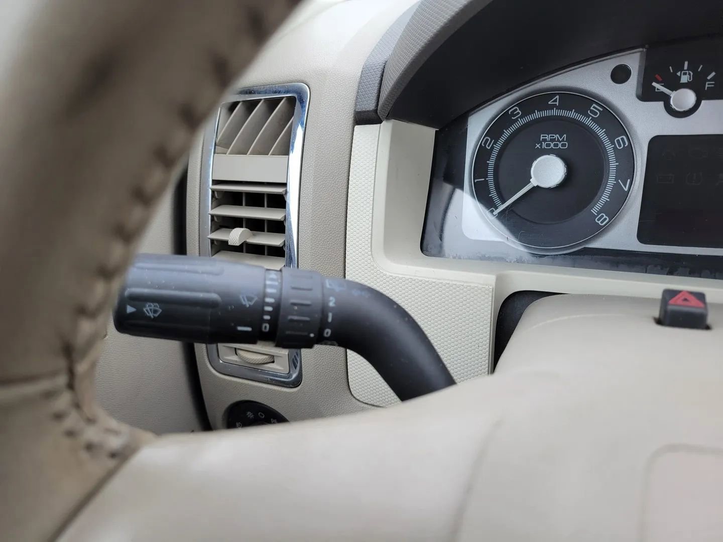 Used 2008 Mercury Mariner Premier FWD image 22