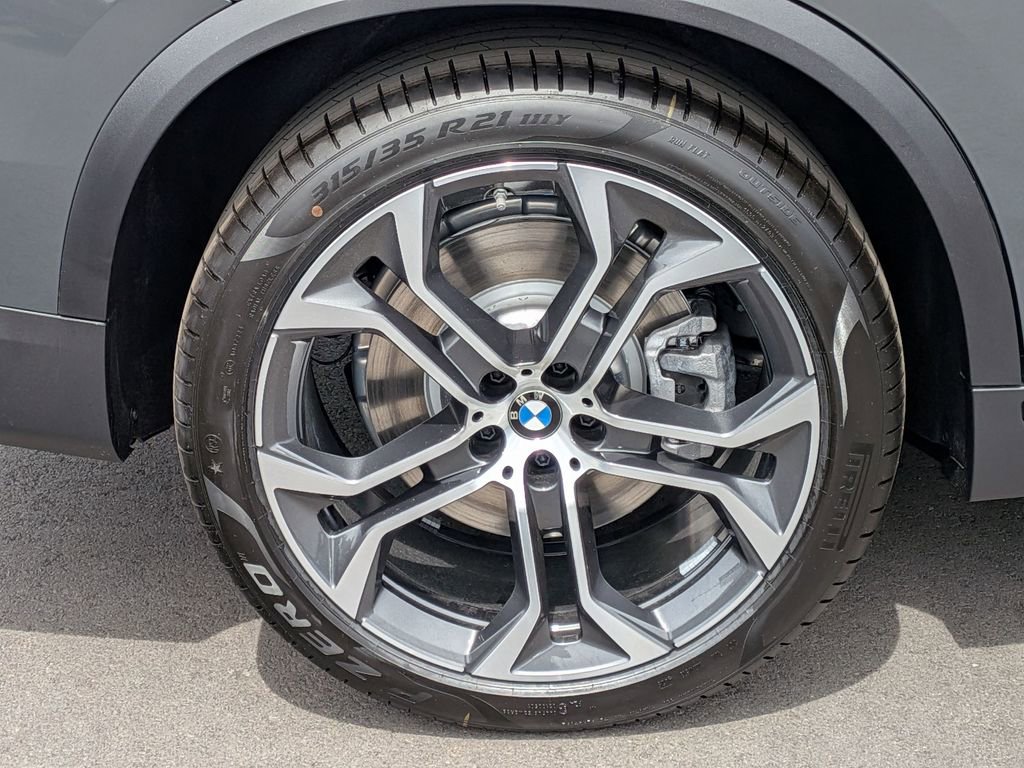 New 2026 BMW X5 xDrive50e image 28
