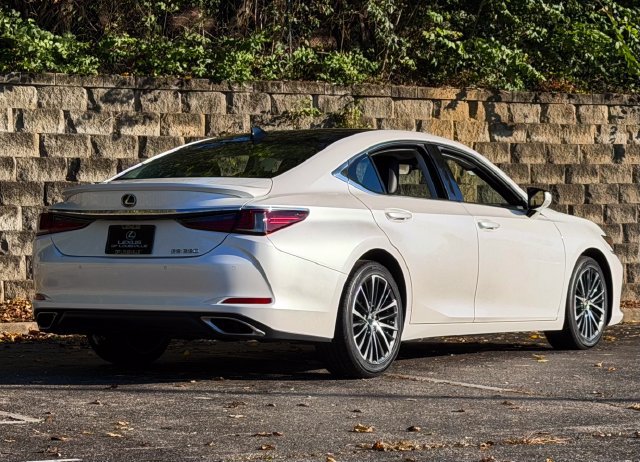 Certified 2024 Lexus ES 350 w/ Premium Package FWD image 7