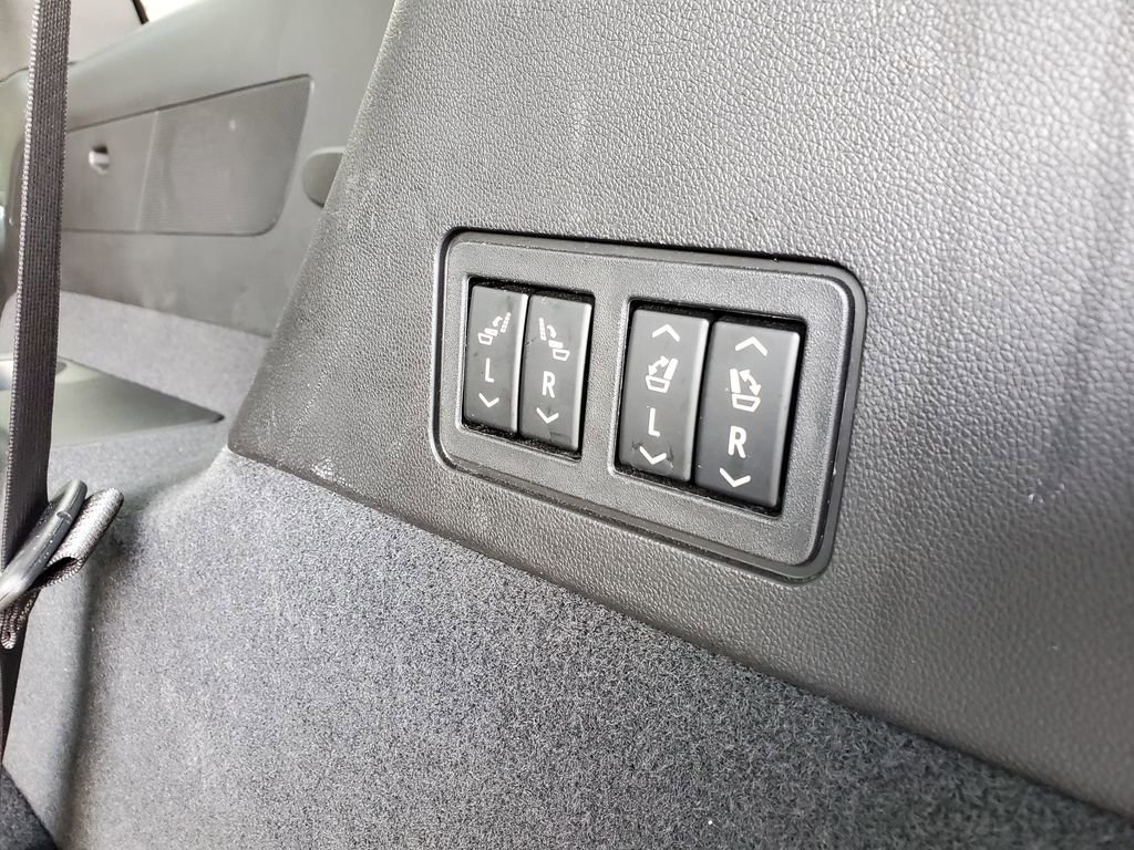 Used 2023 Cadillac XT6 Premium Luxury image 49