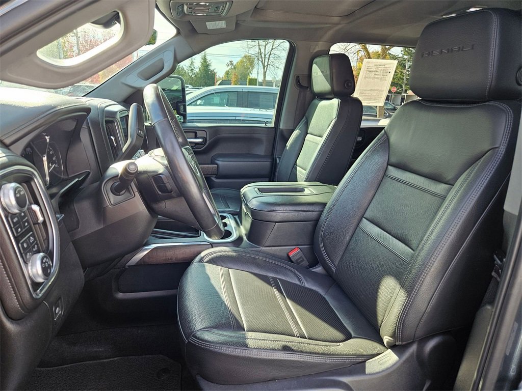 Used 2020 GMC Sierra 3500 Denali w/ Denali Ultimate Package image 12