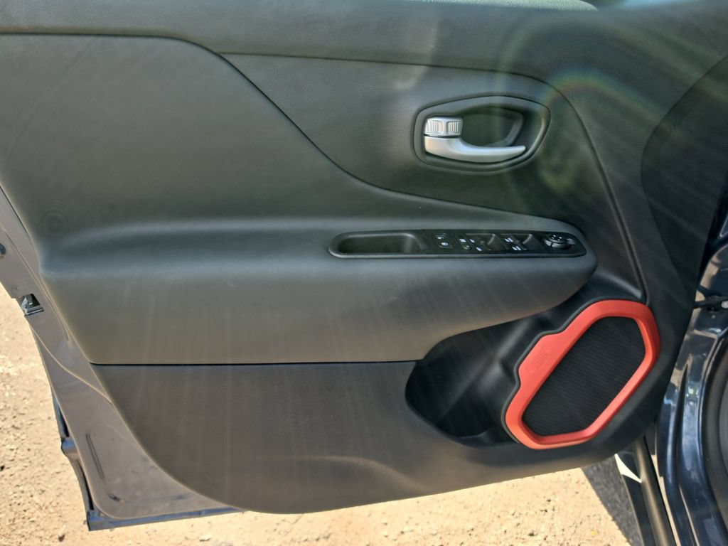 Used 2023 Jeep Renegade Trailhawk w/ Sun/Sound Group AWD/4WD image 12