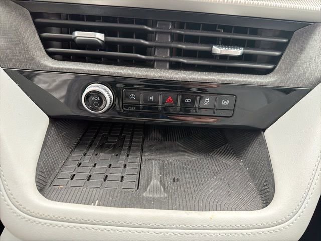 Certified 2025 Ford Explorer Platinum w/ LUX Leather Package AWD/4WD image 39