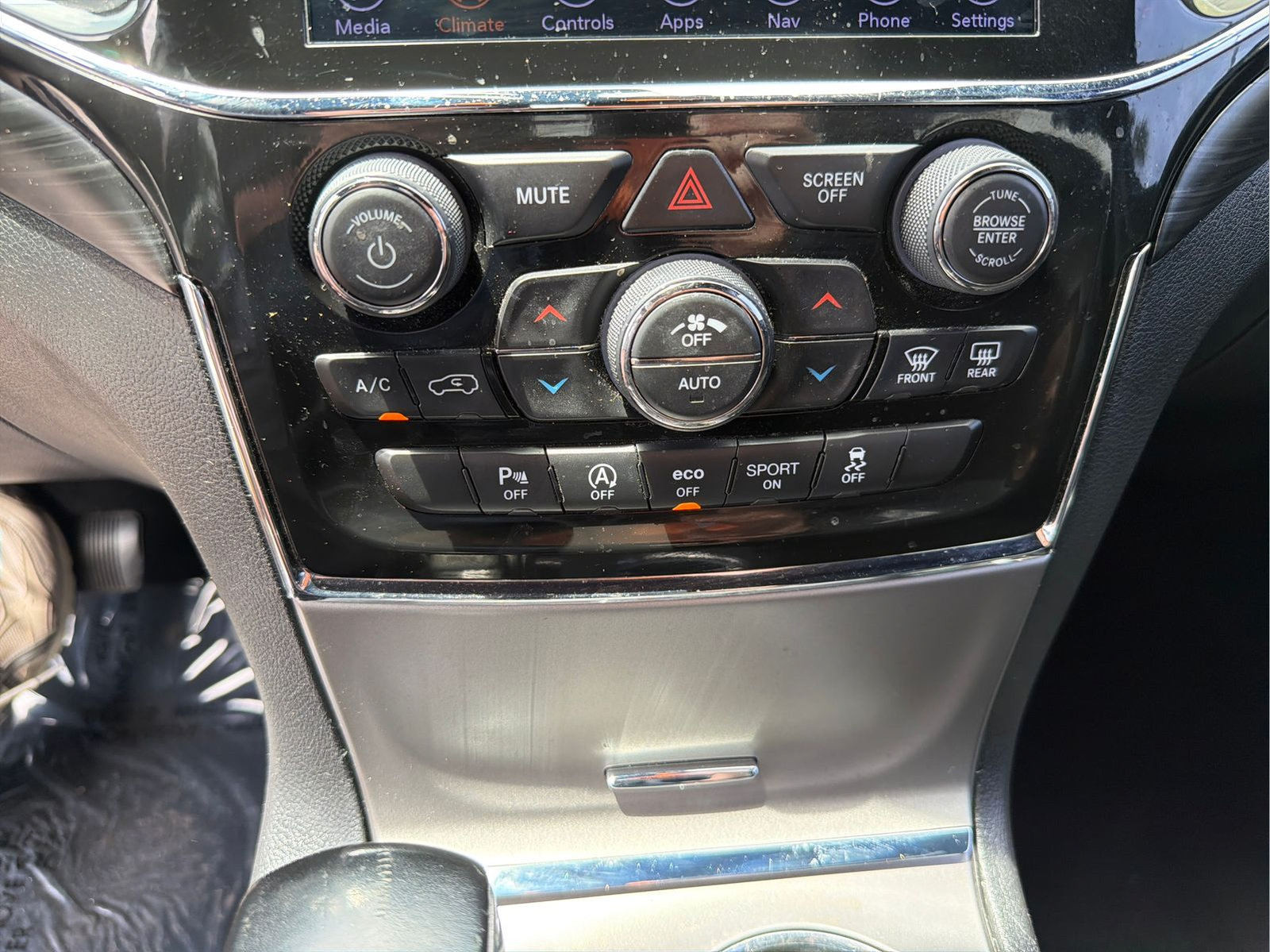 Used 2021 Jeep Grand Cherokee Laredo X RWD image 18