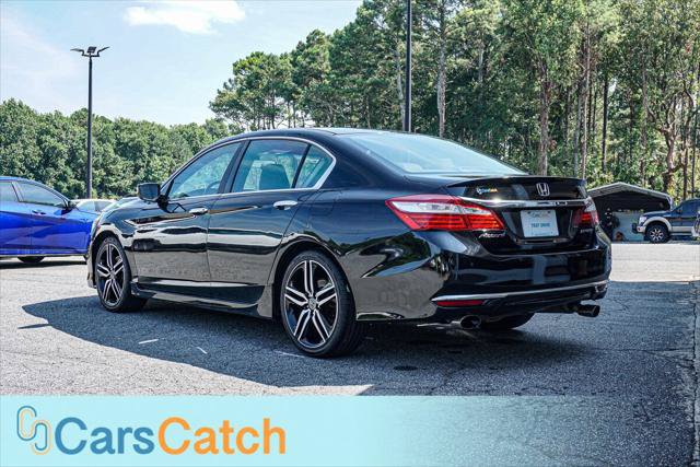 Used 2017 Honda Accord Sport image 14