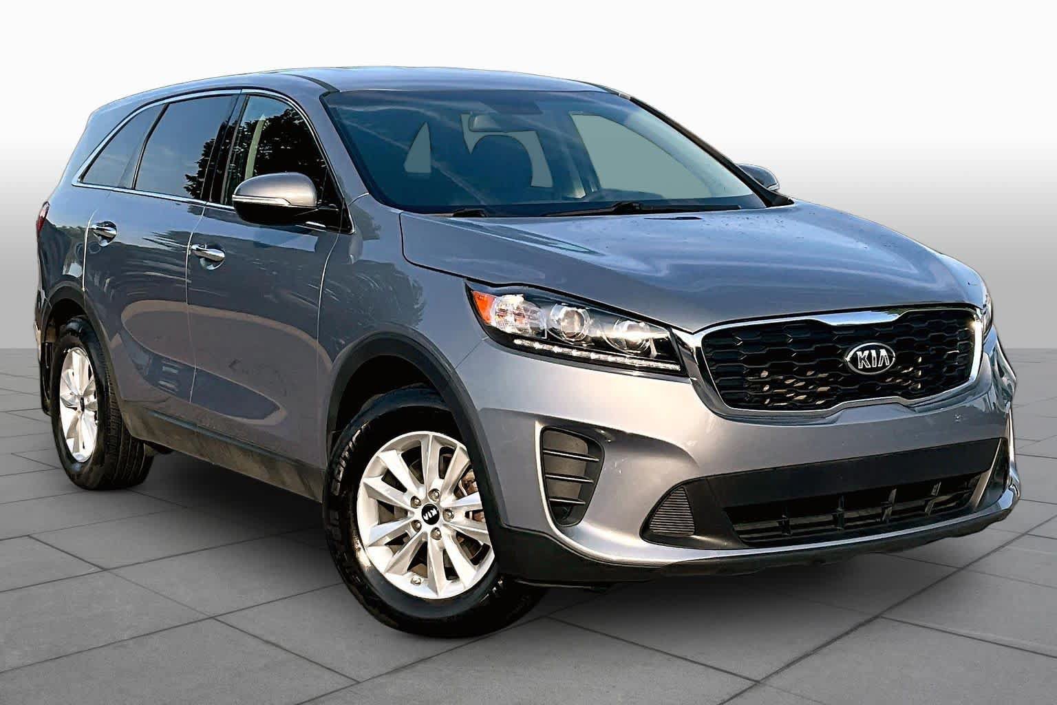 Used 2019 Kia Sorento L FWD image 2