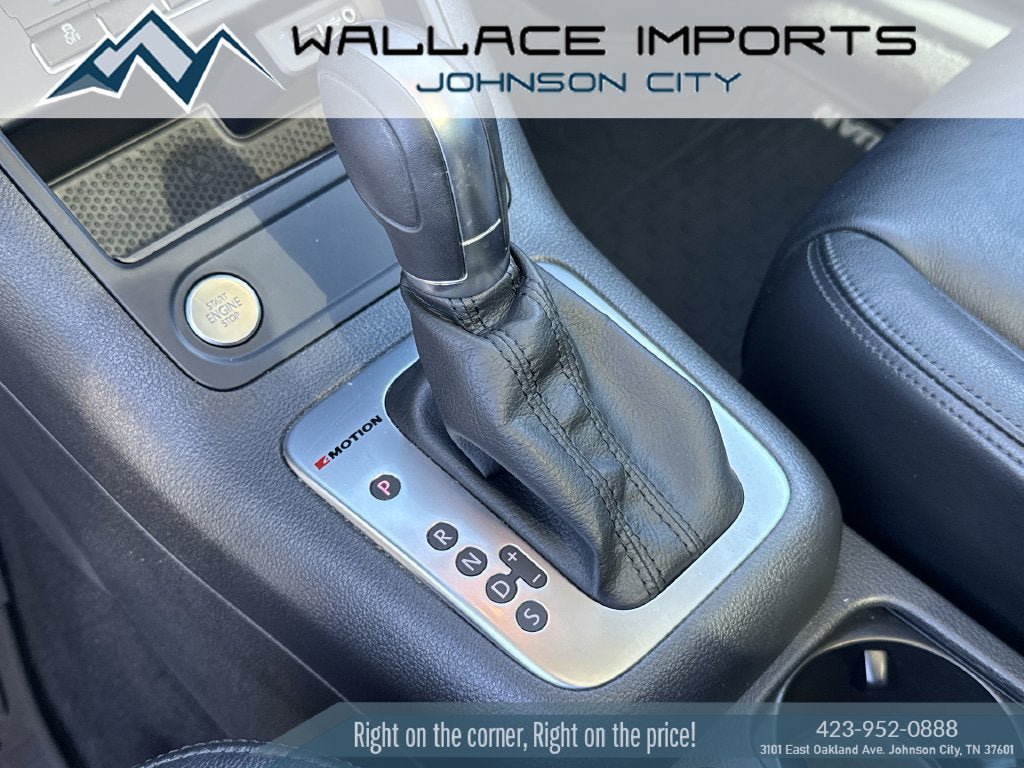 Used 2017 Volkswagen Tiguan SEL AWD/4WD image 9
