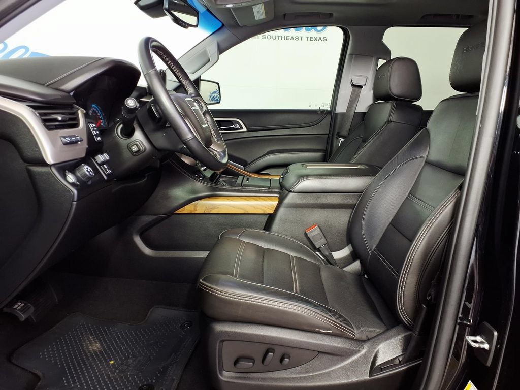 Used 2020 GMC Yukon XL Denali w/ Denali Ultimate Package RWD image 7