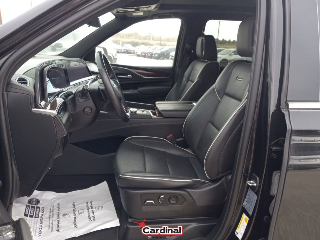 Used 2023 Cadillac Escalade ESV Premium Luxury image 21