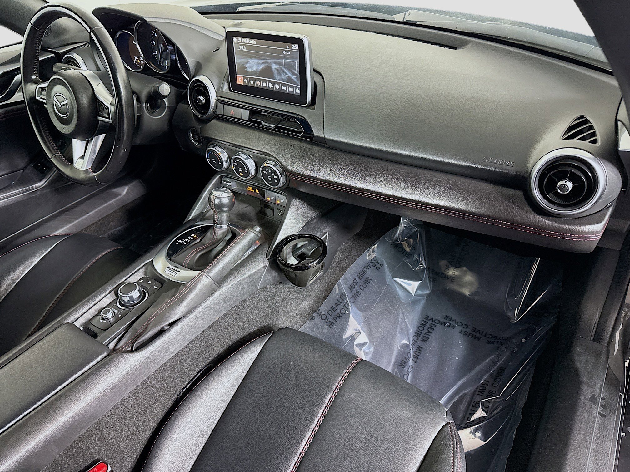 Used 2017 MAZDA MX-5 Miata RF Grand Touring image 25