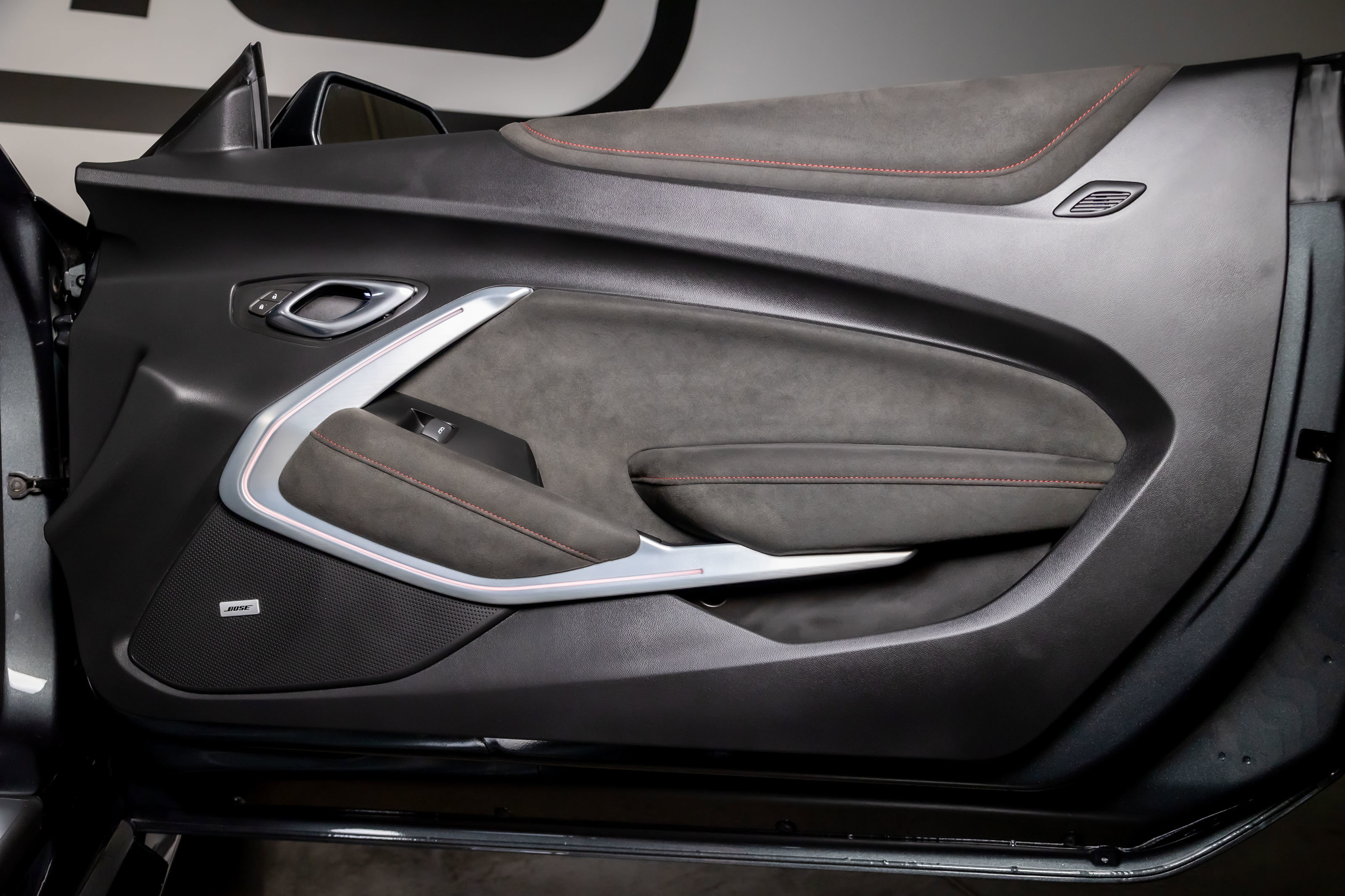 Used 2017 Chevrolet Camaro ZL1 image 39