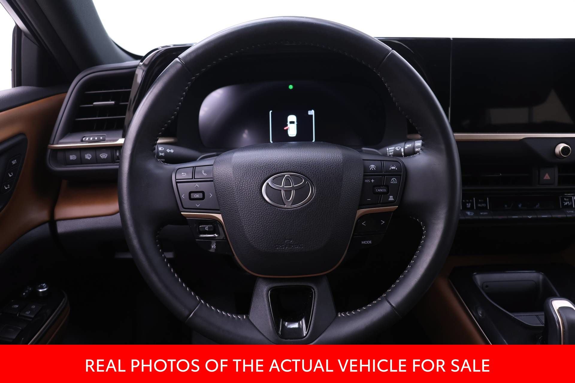 Certified 2025 Toyota Crown Signia AWD/4WD image 13