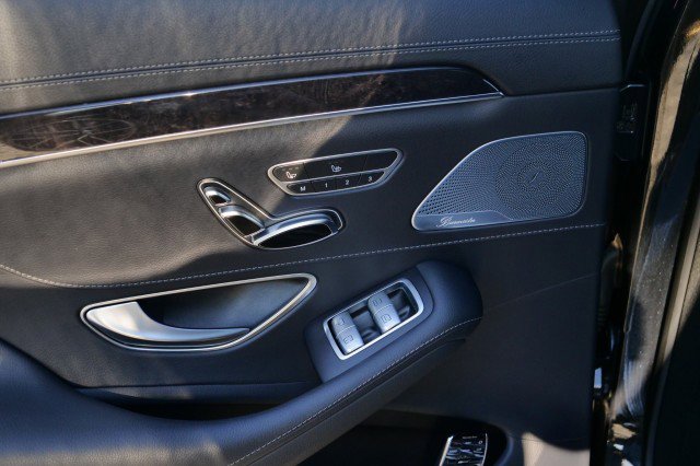 Used 2017 Mercedes-Benz S 550 4MATIC Sedan image 46