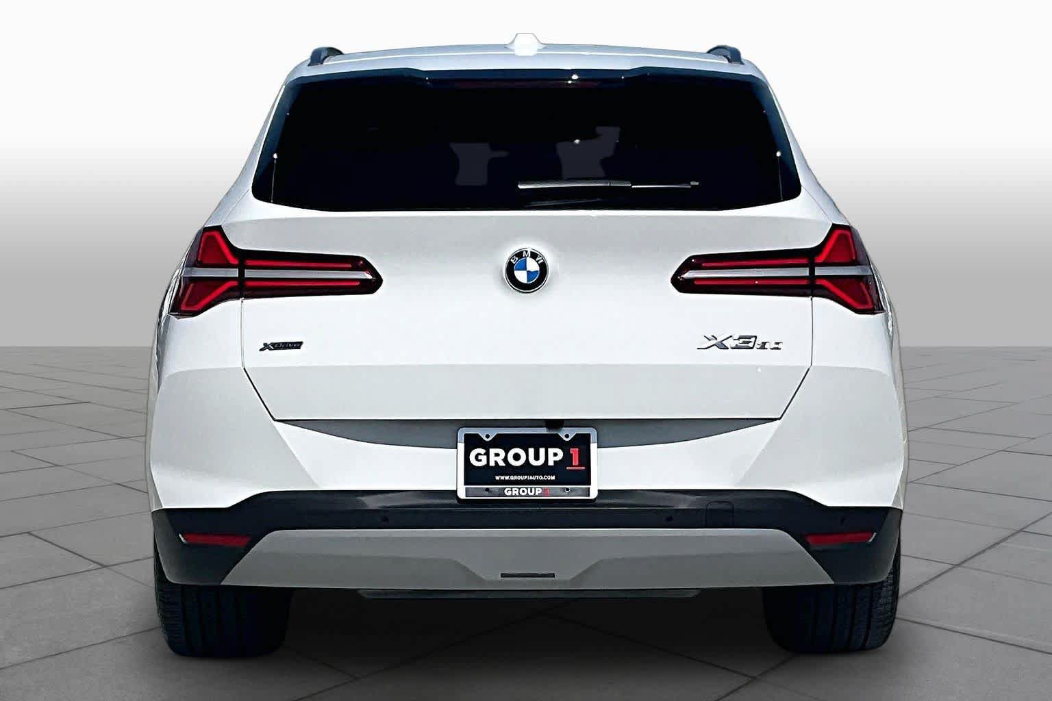 Used 2025 BMW X3 xDrive30i w/ Premium Package AWD/4WD image 4