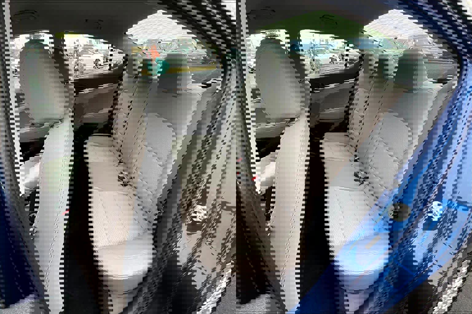 Used 2019 Hyundai Elantra SE image 29