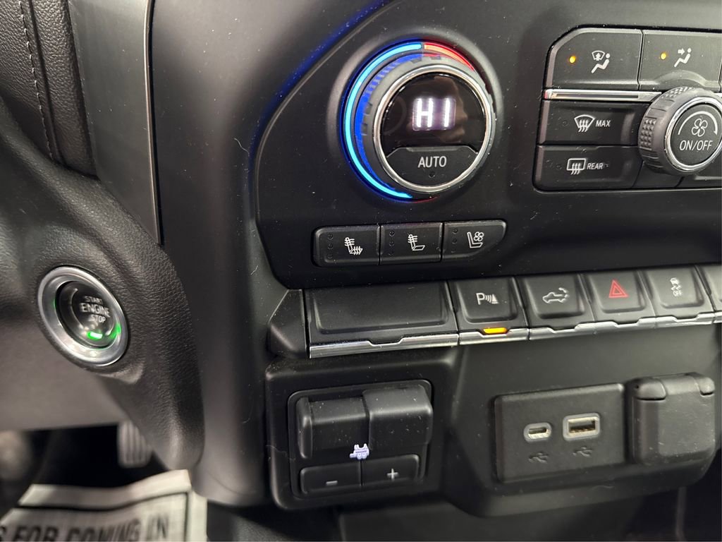 Used 2020 Chevrolet Silverado 2500 LTZ w/ LTZ Plus Package image 33