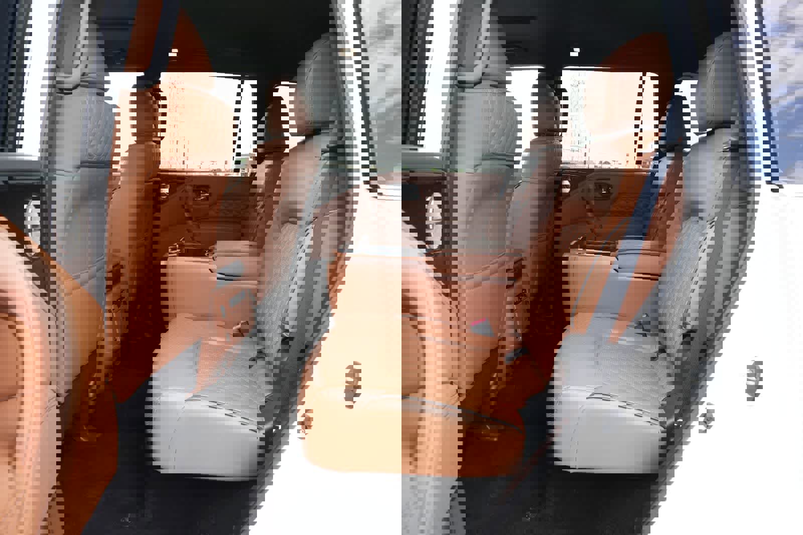 Used 2024 INFINITI QX80 Sensory w/ Cargo Package image 19