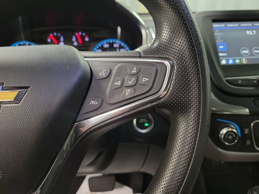 Used 2019 Chevrolet Equinox LS FWD image 25