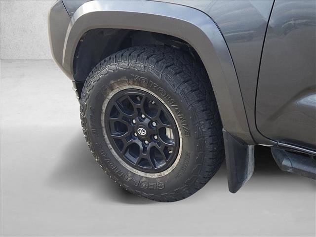 Used 2022 Toyota Tacoma SR5 w/ Technology Package image 20