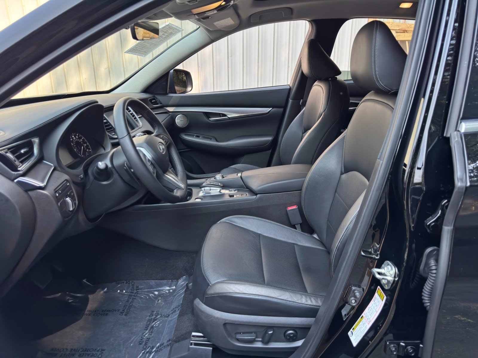Used 2023 INFINITI QX50 Luxe FWD image 16