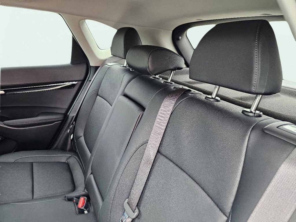 Used 2025 Kia Seltos SX w/ SX Sunroof Package AWD/4WD image 32