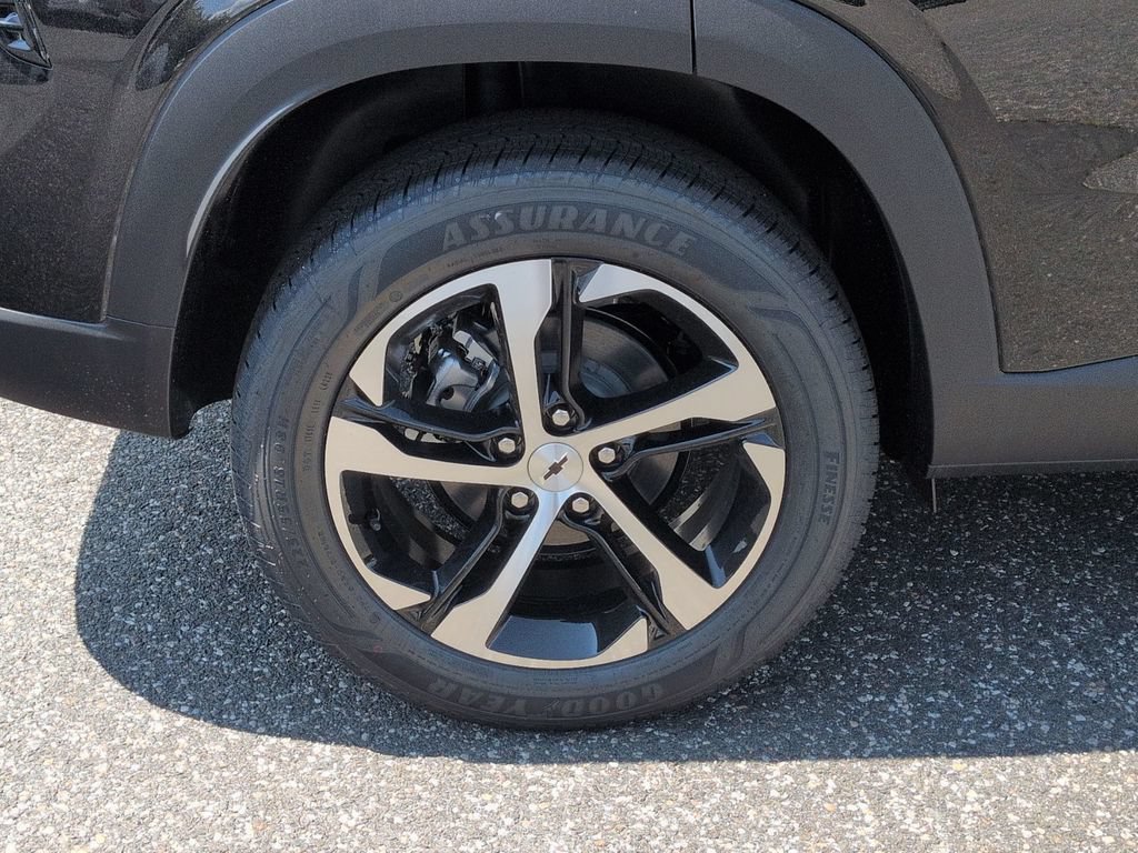 New 2026 Chevrolet Trax RS w/ Sunroof Package FWD image 28