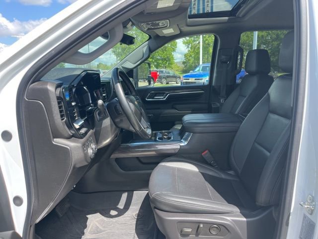 Used 2024 Chevrolet Silverado 3500 LTZ w/ LTZ Plus Package image 17