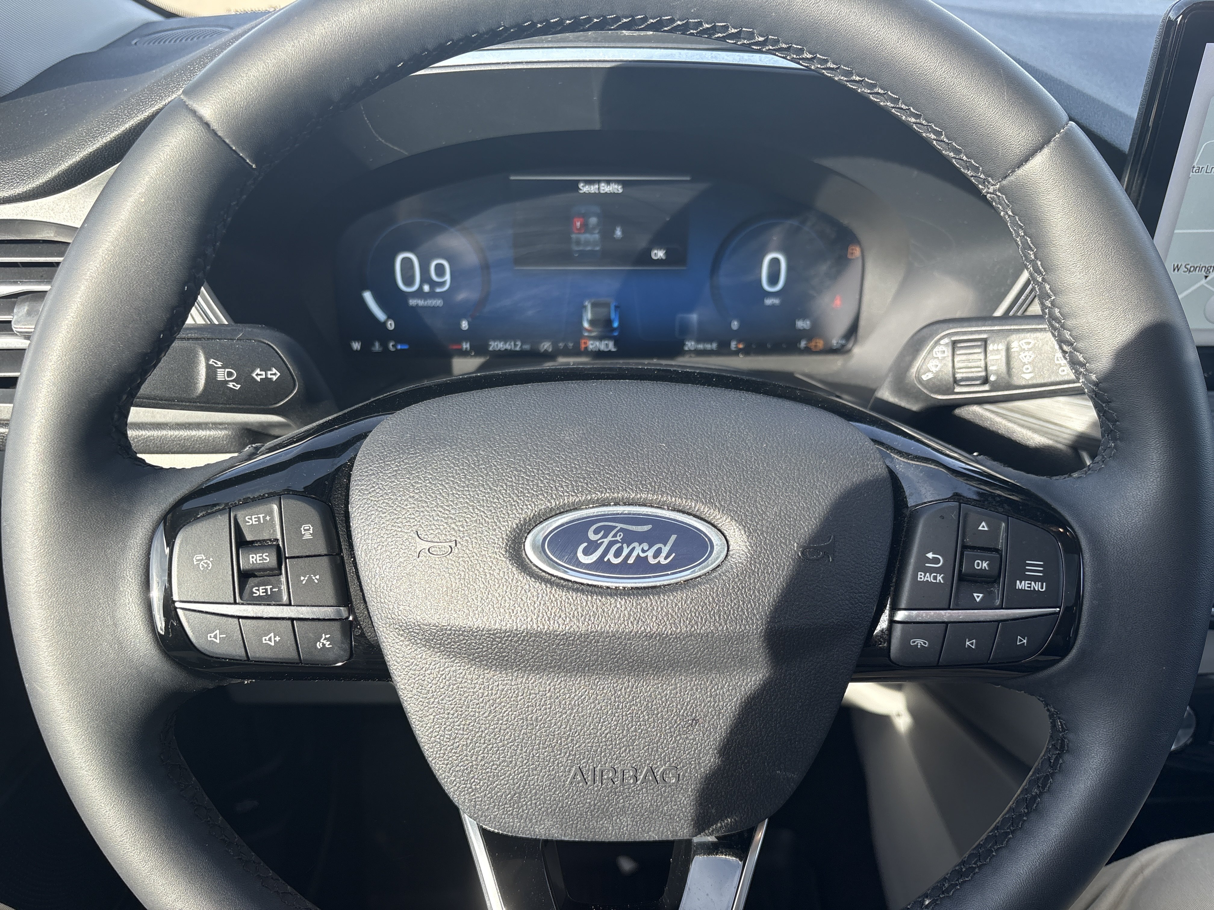 Used 2024 Ford Escape Platinum w/ Class II Trailer Tow Package AWD/4WD image 9