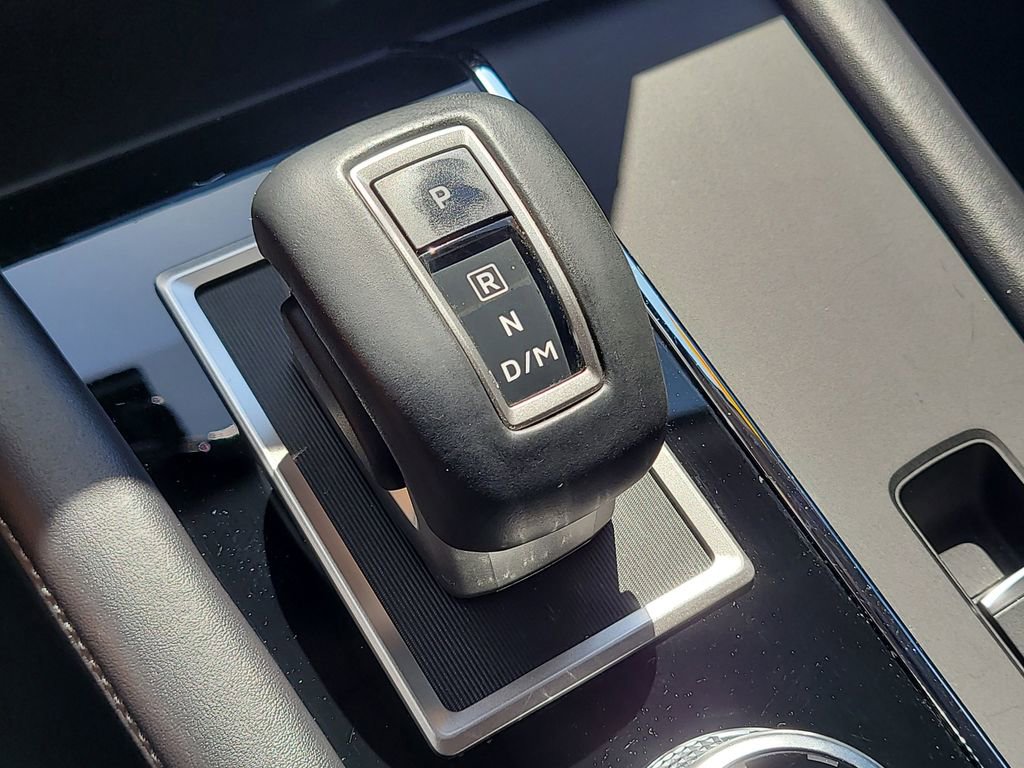 Used 2024 Mitsubishi Outlander SE Black Edition image 26