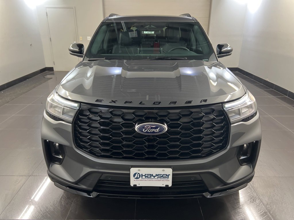 New 2026 Ford Explorer ST-Line w/ ST-Line Street Pack image 2