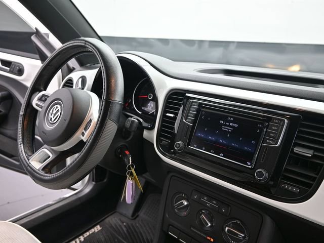 Used 2017 Volkswagen Beetle 1.8T S image 17