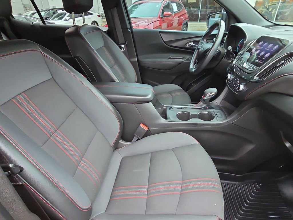 Used 2022 Chevrolet Equinox RS w/ Infotainment Package FWD image 10